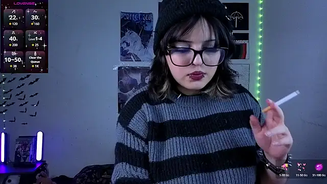 Snapshot of Scarleth_Shadow1 chatting on May 8, 2026, 8:40 am Scarleth Shadow1 online show from May 8, 2026, 8:40 am