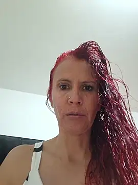 cintia love online show from April 17, 2026, 10:23 pm