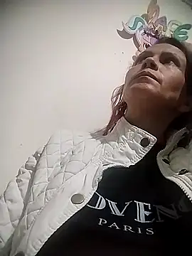 cintia love online show from February 15, 2026, 1:50 am