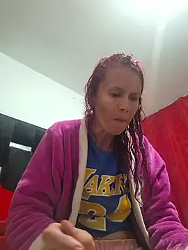 Snapshot of cintia_love chatting on May 6, 2026, 10:14 pm cintia love online show from May 6, 2026, 10:14 pm