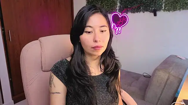 Snapshot of LolaOpalX chatting on May 8, 2026, 3:38 pm LolaOpalX online show from May 8, 2026, 3:38 pm