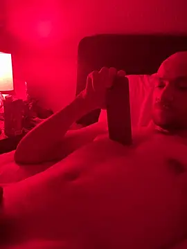 Snapshot of cloudyplay661 chatting on February 11, 2026, 11:10 am cloudyplay661 online show from February 11, 2026, 11:10 am