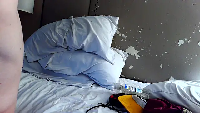 cloudyplay661 online show from April 14, 2026, 1:43 am