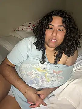 Snapshot of Angeliccreamyrican chatting on April 26, 2026, 7:27 am Angeliccreamyrican online show from April 26, 2026, 7:27 am