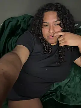 Snapshot of Angeliccreamyrican chatting on April 19, 2026, 10:45 pm Angeliccreamyrican online show from April 19, 2026, 10:45 pm