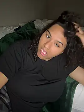 Angeliccreamyrican online show from April 12, 2026, 5:11 am