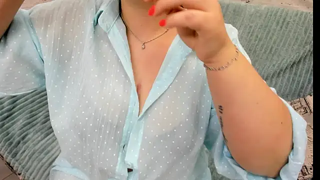 Sweetie Rozzy online show from June 7, 2026, 1:22 am
