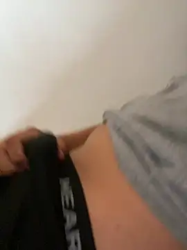 lzinho9153 online show from January 13, 2026, 11:47 am