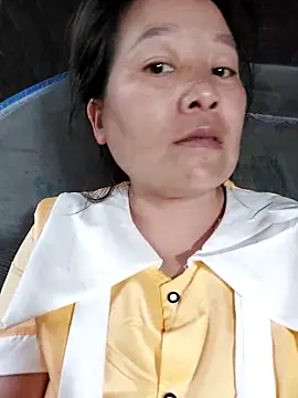 Snapshot of donaaa2 chatting on March 1, 2026, 11:10 am donaaa2 online show from March 1, 2026, 11:10 am