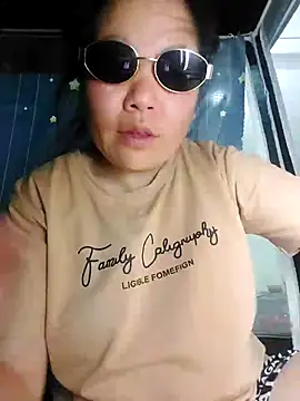 donaaa2 online show from April 7, 2026, 2:30 pm