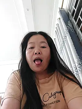 Snapshot of donaaa2 chatting on January 9, 2026, 2:57 pm donaaa2 online show from January 9, 2026, 2:57 pm