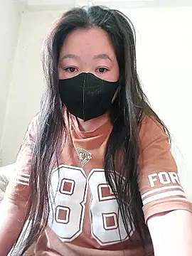 Snapshot of donaaa2 chatting on January 13, 2026, 2:04 am donaaa2 online show from January 13, 2026, 2:04 am