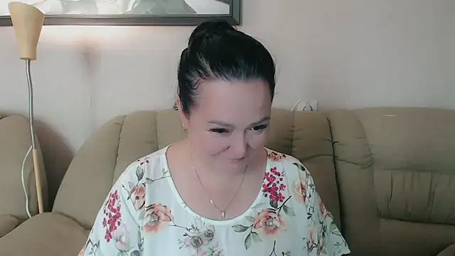 infinity loveliness online show from October 9, 2025, 5:19 am