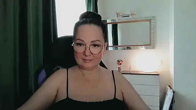 Snapshot of infinity_loveliness chatting on July 20, 2026, 8:22 am infinity loveliness online show from July 20, 2026, 8:22 am