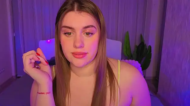 Adelynnn online show from February 7, 2026, 1:02 am