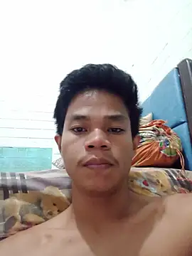 Snapshot of Tengkuis44 chatting on August 3, 2026, 10:47 pm Tengkuis44 online show from August 3, 2026, 10:47 pm