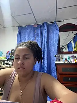 Selene Voon online show from April 16, 2026, 12:44 am