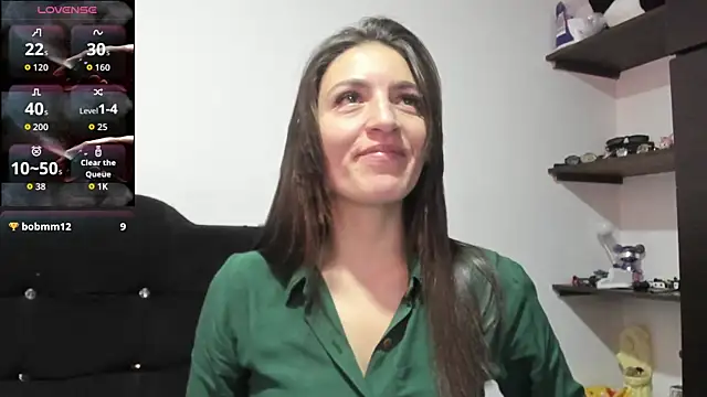 tina2204 online show from March 10, 2026, 2:32 pm