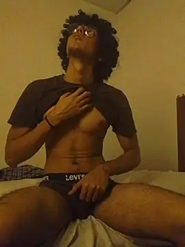 cutetwinkldr online show from January 14, 2026, 5:11 am