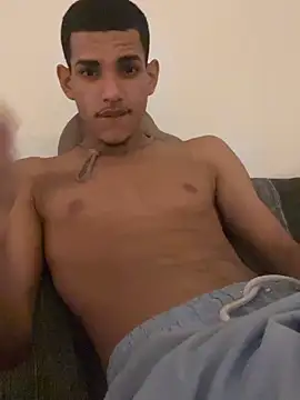 Snapshot of Gael_Reis chatting on July 5, 2026, 7:37 am Gael Reis online show from July 5, 2026, 7:37 am