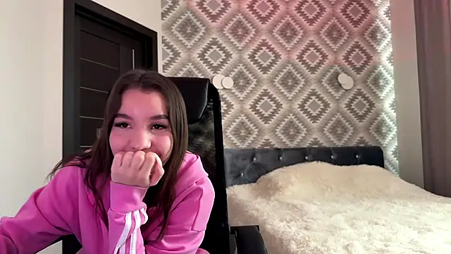 tiffanyrap online show from January 7, 2026, 7:35 am