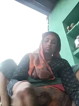 lodhi8080 online show from April 18, 2026, 1:08 am