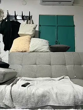 Snapshot of lriana_miller chatting on February 19, 2026, 1:46 am lriana miller online show from February 19, 2026, 1:46 am