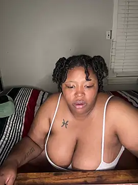 Snapshot of Chocolatebunnyxx96 chatting on April 21, 2026, 1:42 am Chocolatebunnyxx96 online show from April 21, 2026, 1:42 am