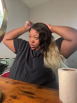 Chocolatebunnyxx96 online show from March 18, 2026, 5:14 pm