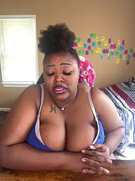 Snapshot of Chocolatebunnyxx96 chatting on May 7, 2026, 3:37 pm Chocolatebunnyxx96 online show from May 7, 2026, 3:37 pm