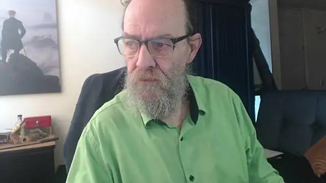 Snapshot of Uncle_Hottie chatting on June 25, 2026, 3:28 pm Uncle Hottie online show from June 25, 2026, 3:28 pm