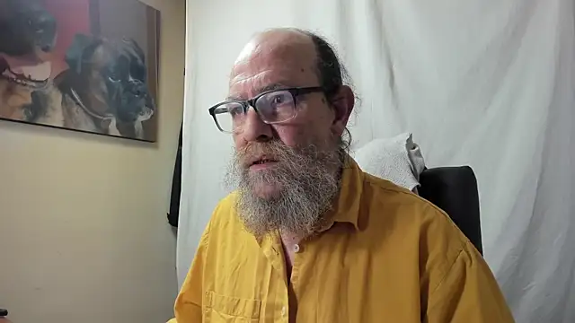 Snapshot of Uncle_Hottie chatting on January 12, 2026, 5:53 pm Uncle Hottie online show from January 12, 2026, 5:53 pm