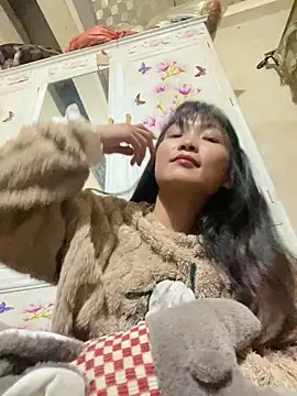 Snapshot of mode-bae chatting on January 11, 2026, 2:02 pm mode-bae online show from January 11, 2026, 2:02 pm