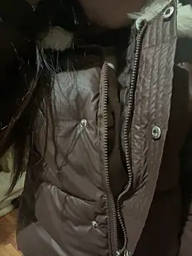 Snapshot of mode-bae chatting on February 1, 2026, 4:44 am mode-bae online show from February 1, 2026, 4:44 am