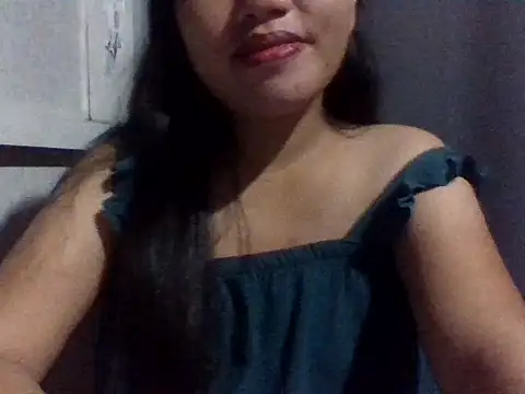 sweetprinces08 online show from April 1, 2026, 7:44 pm