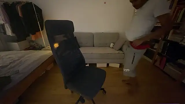 teamrocket1433 online show from January 16, 2026, 7:18 pm