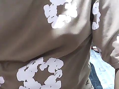 Snapshot of Ellatin15 chatting on March 2, 2026, 10:55 am Ellatin15 online show from March 2, 2026, 10:55 am