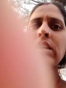 Bhavna8080 online show from February 18, 2026, 12:01 pm