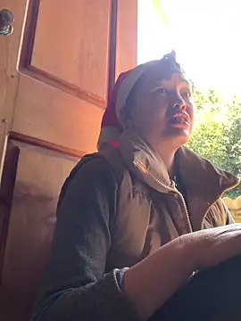 Snapshot of hinicky-0 chatting on February 21, 2026, 4:58 am hinicky-0 online show from February 21, 2026, 4:58 am