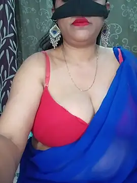 Hot-BHABHI696 online show from April 5, 2026, 7:37 am