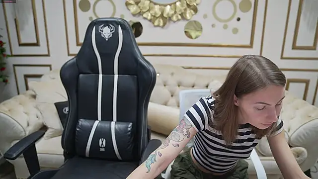 Zoe Kiss online show from January 9, 2026, 11:50 am