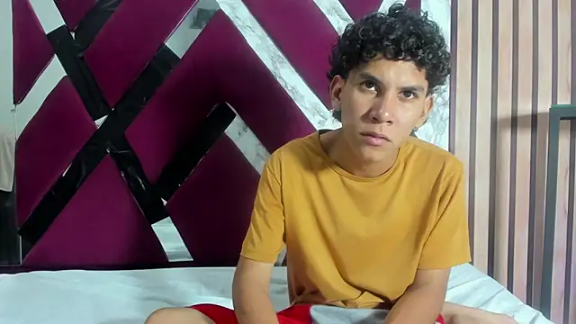 jhonaEstrada online show from January 9, 2026, 3:02 am