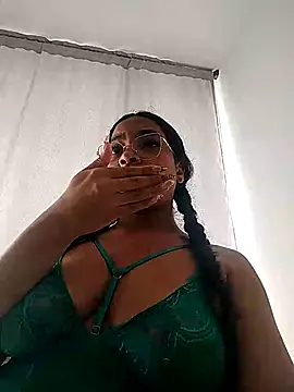 KATALINA SANTANA  online show from April 18, 2026, 9:04 pm