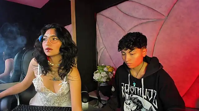 velvet mystic online show from April 1, 2026, 4:25 am