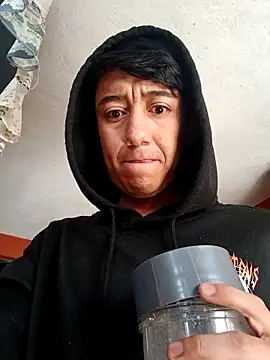 Hxzelmxnix online show from January 5, 2026, 7:06 pm