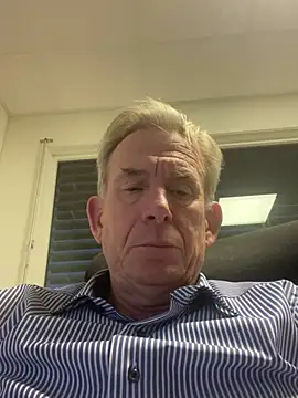 Pierre4tjyxx online show from January 12, 2026, 3:19 pm