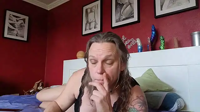 XylaPhoenix online show from February 26, 2026, 1:11 pm