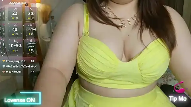queen-of-hills online show from May 27, 2026, 1:57 am