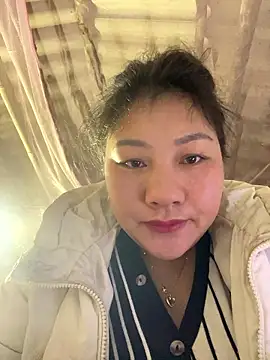 Snapshot of comteze12 chatting on January 12, 2026, 9:41 pm comteze12 online show from January 12, 2026, 9:41 pm