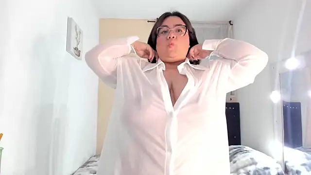 KarlaLannee online show from March 22, 2026, 5:00 am